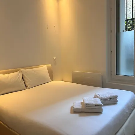 Lägenhet Metro-paris