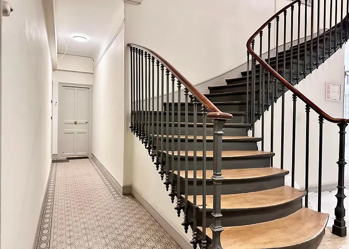 Metro-paris Apartment *
