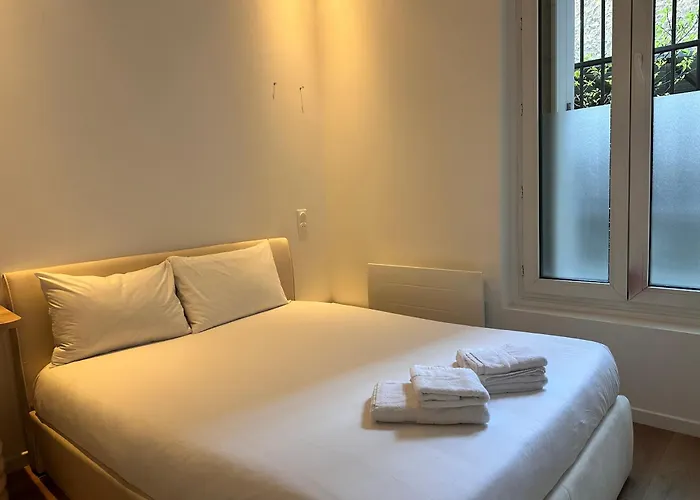 Apartment Metro-paris